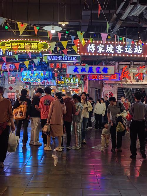 武汉夜网魅力无穷，美食娱乐等多方面精彩纷呈！快来体验